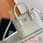 スーパーコピーブラダバッグ